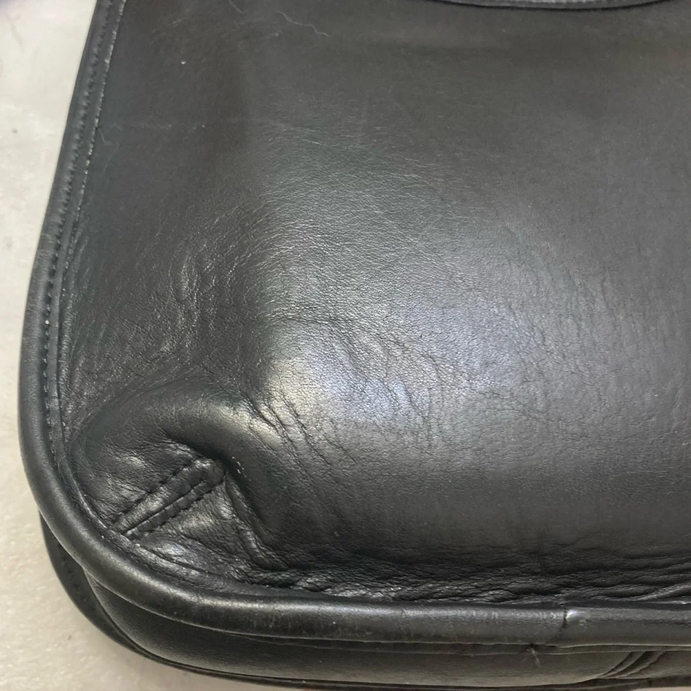 Coach 9020 vintage black leather mini ergo bag